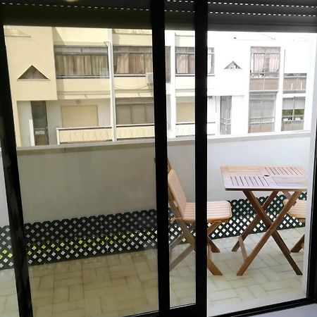 Large Apartment Near The Beach And Lisbon Кошта-да-Капарика Экстерьер фото