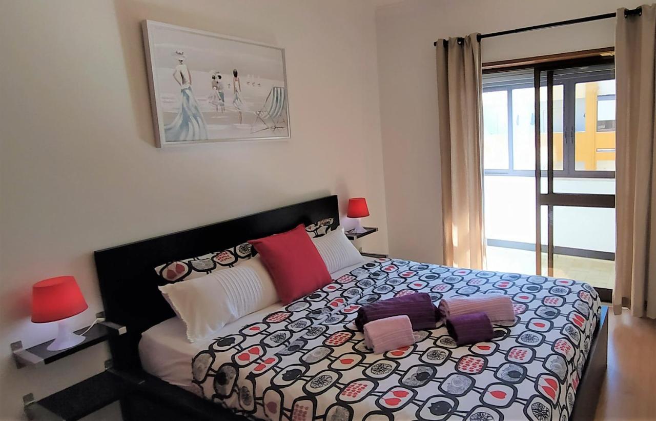 Large Apartment Near The Beach And Lisbon Кошта-да-Капарика Экстерьер фото