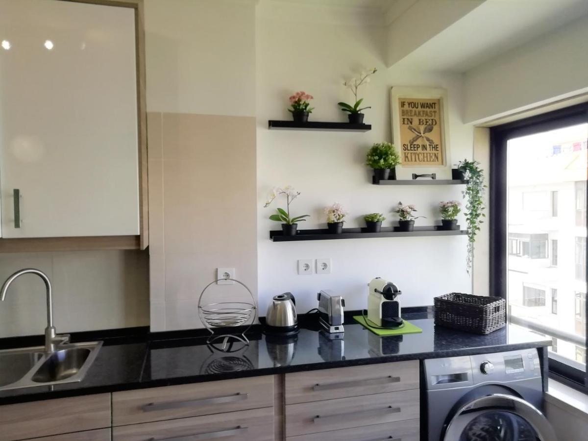 Large Apartment Near The Beach And Lisbon Кошта-да-Капарика Экстерьер фото