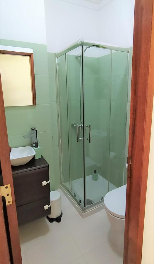 Large Apartment Near The Beach And Lisbon Кошта-да-Капарика Экстерьер фото
