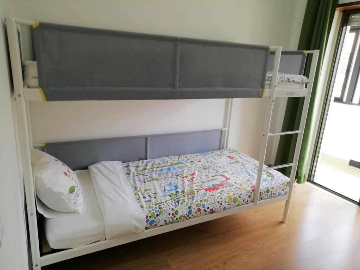 Large Apartment Near The Beach And Lisbon Кошта-да-Капарика Экстерьер фото